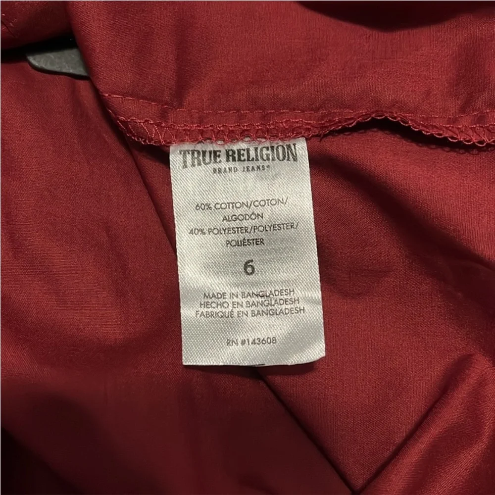 True Religion 🚨 please